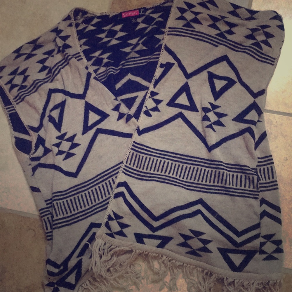 Like new tribal print cardigan